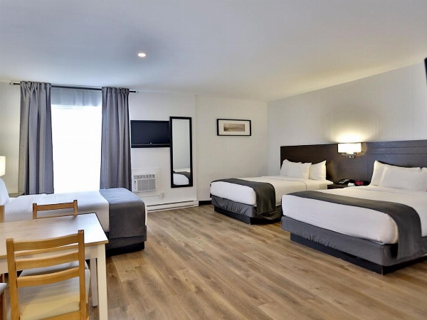 Hotel Newstar Montreal image 1