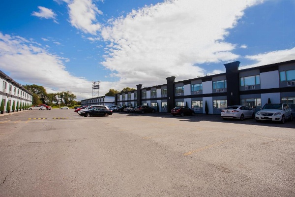 Hotel Newstar Montreal image 2