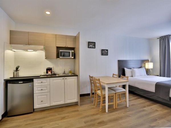 Hotel Newstar Montreal image 20
